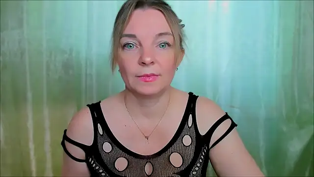 Snapshot of Regina__blue chatting on 02-21-25, 11:55 Regina  blue online show from 02-21-25, 11:55