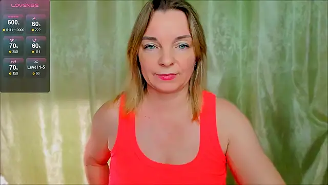 Snapshot of Regina__blue chatting on 02-19-25, 07:37 Regina  blue online show from 02-19-25, 07:37