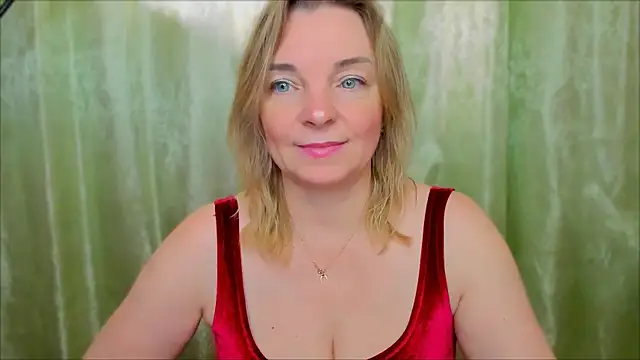 Snapshot of Regina__blue chatting on 02-03-25, 10:11 Regina  blue online show from 02-03-25, 10:11