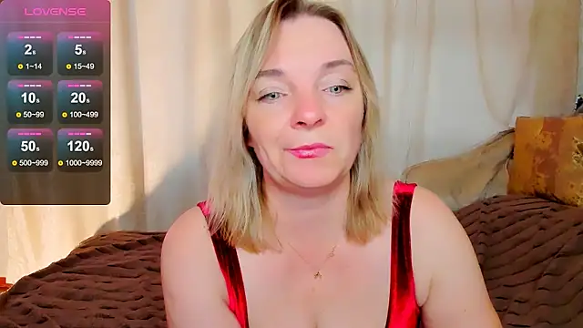Snapshot of Regina__blue chatting on 10-01-25, 02:54 Regina  blue online show from 10-01-25, 02:54