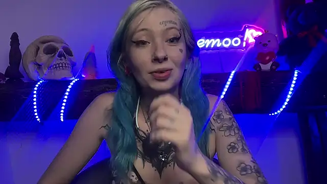 Snapshot of coyemoo chatting on 02-26-25, 08:04 coyemoo online show from 02-26-25, 08:04