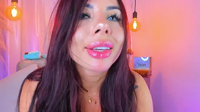 Natasha hartaman online show from 01-28-25, 02:42