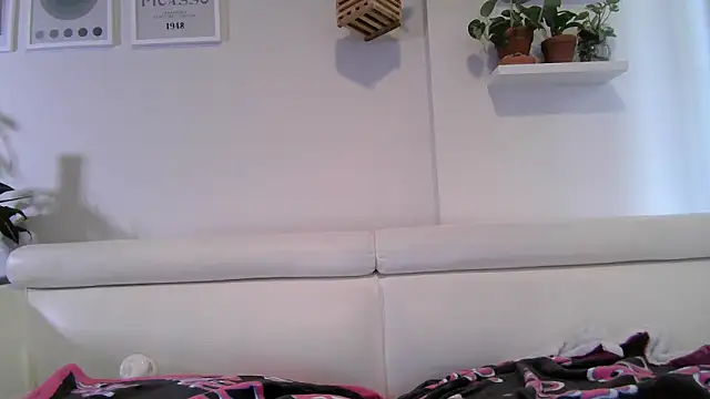 Snapshot of badblondebunny chatting on 10-08-25, 08:53 badblondebunny online show from 10-08-25, 08:53