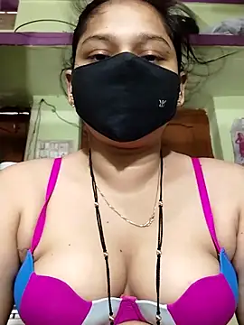 Snapshot of Kashish_18 chatting on 06-10-26, 09:54 Kashish 18 online show from 06-10-26, 09:54
