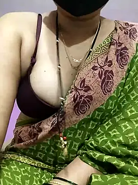 Snapshot of Kashish_18 chatting on 06-21-26, 12:00 Kashish 18 online show from 06-21-26, 12:00
