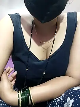 Snapshot of Kashish_18 chatting on 07-02-26, 02:01 Kashish 18 online show from 07-02-26, 02:01