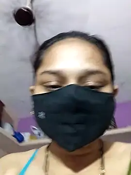 Snapshot of Kashish_18 chatting on 07-07-26, 06:33 Kashish 18 online show from 07-07-26, 06:33