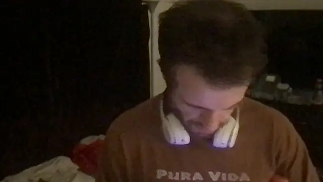 Snapshot of SpunCandy chatting on 09-15-25, 01:39 SpunCandy online show from 09-15-25, 01:39