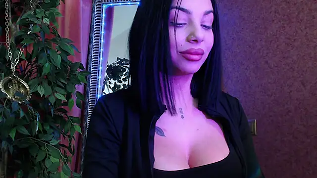 MissJuliax online show from 11-17-25, 07:12