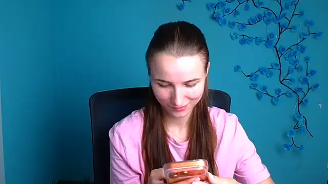 Snapshot of Eva_Janee chatting on 06-18-26, 05:50 Eva Janee online show from 06-18-26, 05:50