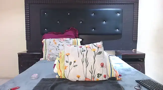 Snapshot of DarkDivva24 chatting on 02-22-25, 11:13 DarkDivva24 online show from 02-22-25, 11:13