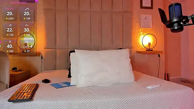 Amy-Saenz online show from 11-18-25, 03:15