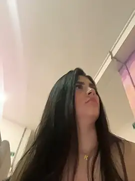 Amy-Saenz online show from 12-05-25, 03:32