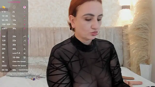 mia lourence online show from 10-19-25, 11:46