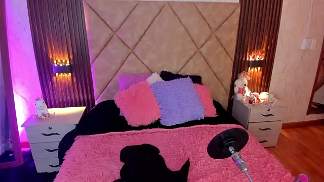 Snapshot of SummersAngel chatting on 02-10-26, 03:44 SummersAngel online show from 02-10-26, 03:44