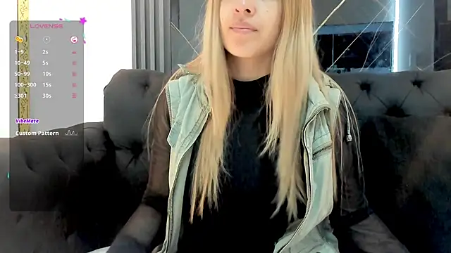 EvaaLovia1 online show from 09-10-25, 01:43