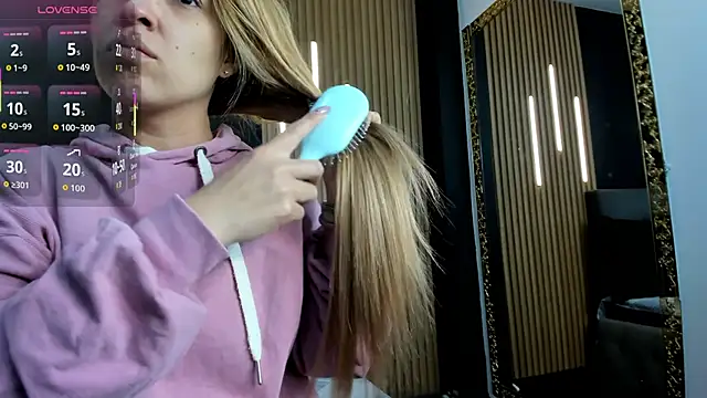 EvaaLovia1 online show from 04-16-26, 01:23