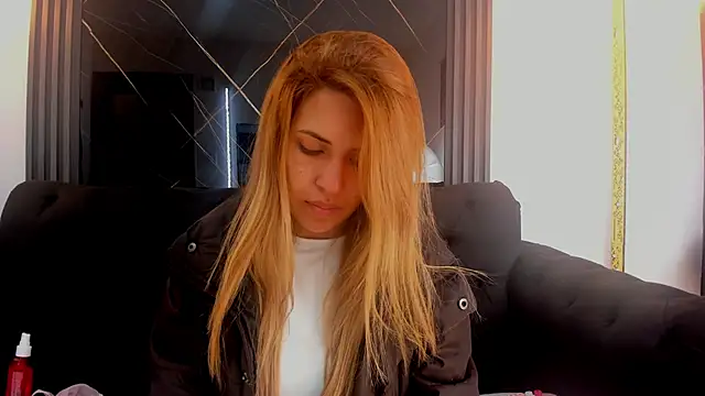 EvaaLovia1 online show from 09-24-25, 01:39