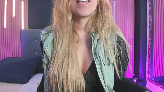 EvaaLovia1 online show from 06-16-26, 01:55