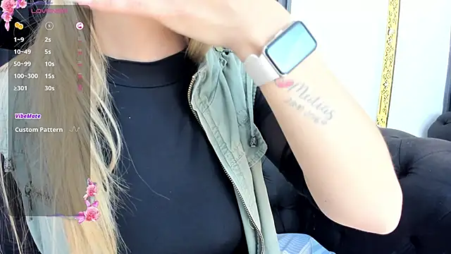 EvaaLovia1 online show from 10-04-25, 02:29