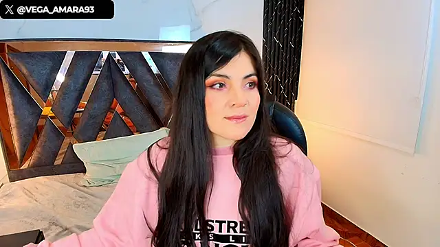 Amara vega online show from 11-22-25, 06:56