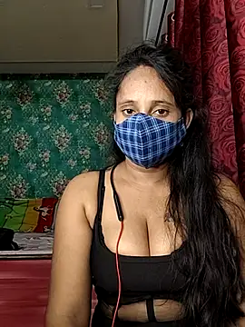 Snapshot of Alina_Rosy chatting on 10-24-25, 06:18 Alina Rosy online show from 10-24-25, 06:18