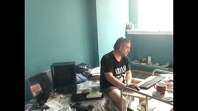 YouWantMe666 online show from 06-18-26, 06:01