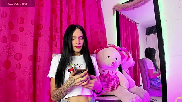 Snapshot of samy_foox chatting on 02-08-26, 01:58 samy foox online show from 02-08-26, 01:58