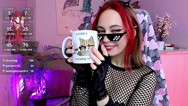 Carolina Leep online show from 02-26-25, 03:21