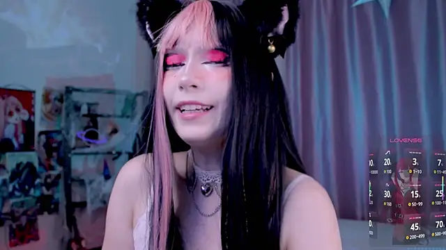 Carolina Leep online show from 10-18-25, 01:24