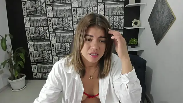 Snapshot of Gissel_Angel chatting on 03-18-25, 07:12 Gissel Angel online show from 03-18-25, 07:12