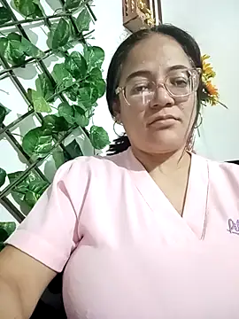 skarleth001 online show from 09-28-25, 01:23