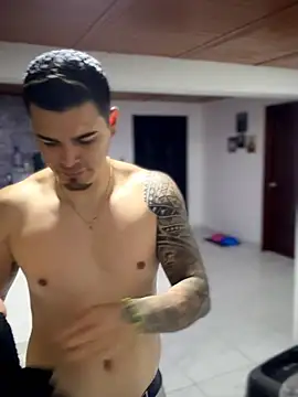 Snapshot of Axel_Big_cock chatting on 07-13-26, 11:48 Axel Big cock online show from 07-13-26, 11:48