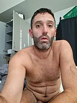 Snapshot of longthicknslick chatting on 10-15-25, 03:42 longthicknslick online show from 10-15-25, 03:42