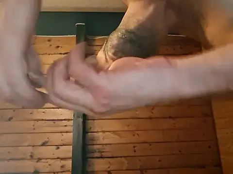 Snapshot of longthicknslick chatting on 11-12-25, 08:18 longthicknslick online show from 11-12-25, 08:18