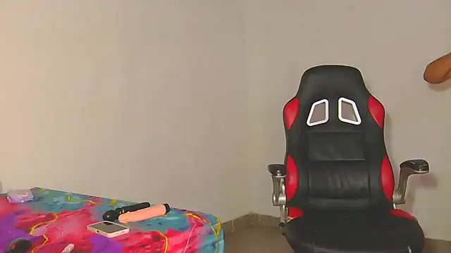 White Porshe online show from 09-24-25, 03:18