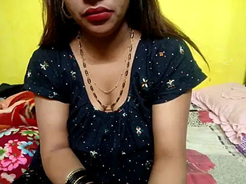 Snapshot of Sexyranibhabhi chatting on 02-11-26, 01:49 Sexyranibhabhi online show from 02-11-26, 01:49