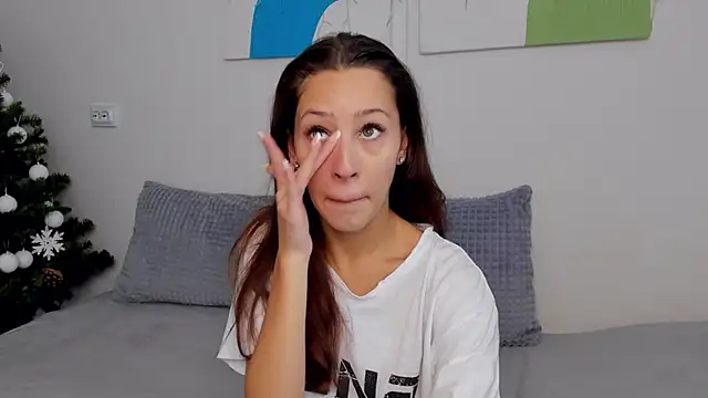 SelenaRousey online show from 01-06-26, 07:56