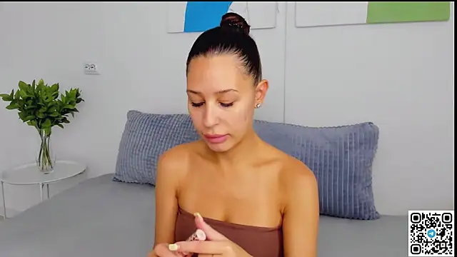 SelenaRousey online show from 08-02-26, 07:07