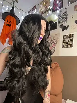 MoonAgnes online show from 04-20-26, 03:02