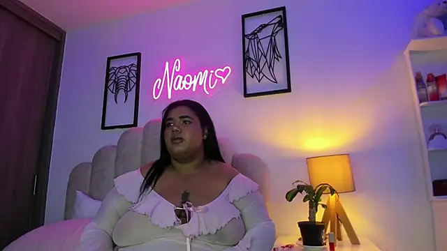 Snapshot of NaomiAsha chatting on 07-13-26, 01:21 NaomiAsha online show from 07-13-26, 01:21