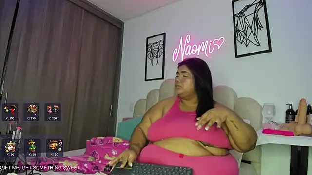 Snapshot of NaomiAsha chatting on 05-04-26, 12:30 NaomiAsha online show from 05-04-26, 12:30
