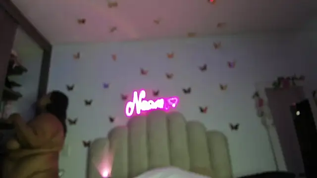 Snapshot of NaomiAsha chatting on 09-23-25, 11:34 NaomiAsha online show from 09-23-25, 11:34