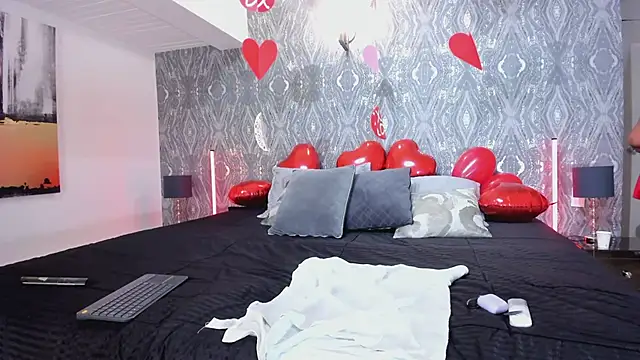 NaomiAsha online show from 02-13-26, 04:01