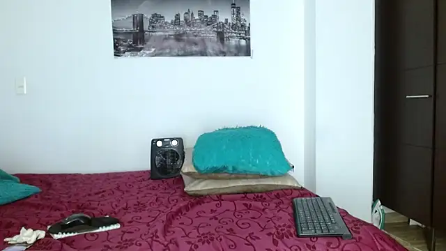 chicafitcaliente online show from 09-21-25, 03:00