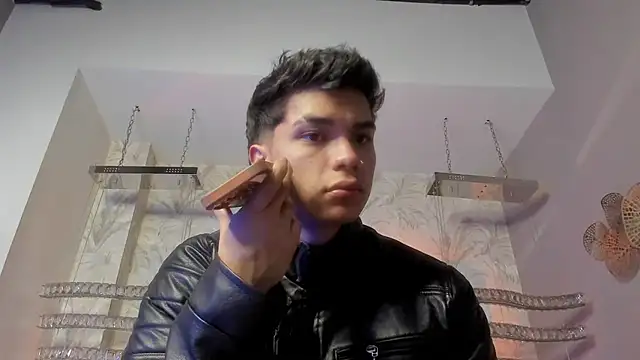 AndyPalmer  online show from 02-12-25, 04:33