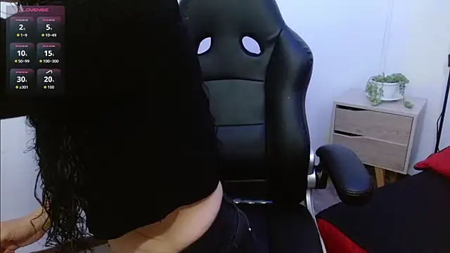 AlexandraJones  online show from 09-23-25, 01:56