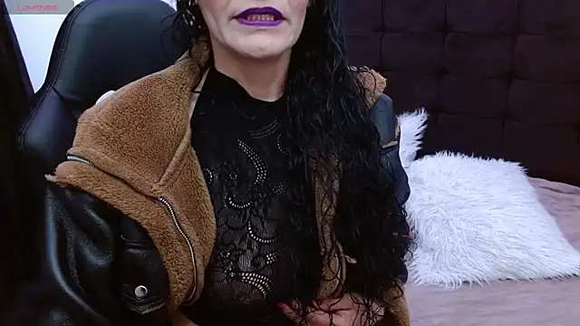 AlexandraJones  online show from 10-09-25, 11:38