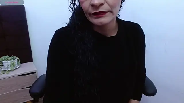 AlexandraJones  online show from 10-13-25, 08:32