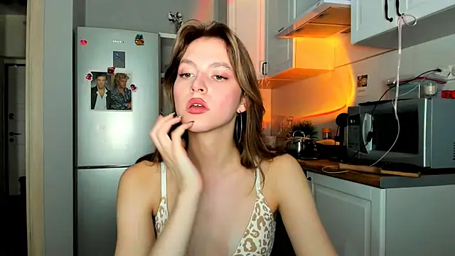 Niky  Jess online show from 02-26-25, 05:21